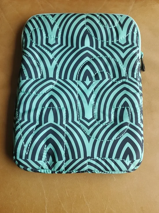 Marc by Marc Jacobs Teal and Black Geometric Quilted Tablet Pouch Bag - Picture 4 of 9